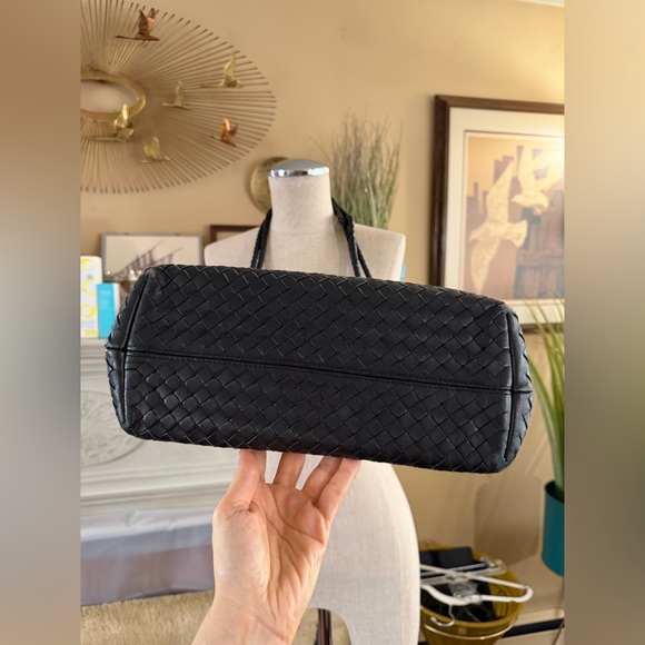 Quince Italian Leather Handwoven Satchel in black - Picture 4 of 17